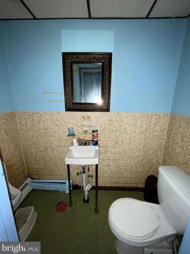 601 Chelten Ave, Philadelphia PA  19126-3825 exterior