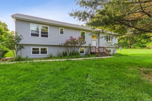 275 Derby Rd, Middletown, NY 10940-7293
