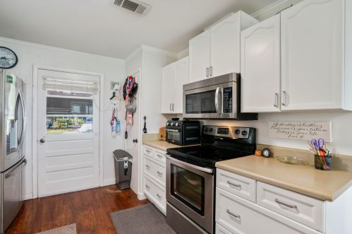 2498 Bay Grove Rd, Freeport, FL 32439-4818