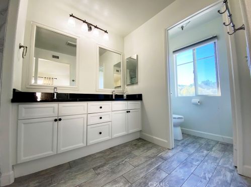 30422 Daisy Ct, Santa Clarita CA  91384-3779 exterior
