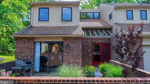14 Knox Ct, Wayne, PA 19087-5707