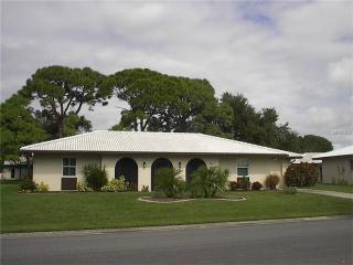 646 Signorelli Dr, Nokomis, FL 34275-3504