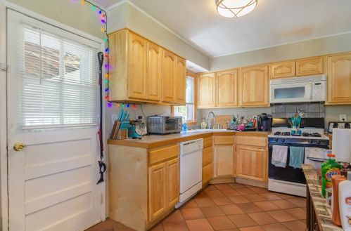 3 Jay Rd, South Setauket NY  11720-2727 exterior