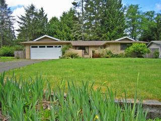 1817 Oxbow St, Olympia, WA 98516-3843