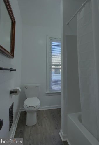 1948 Derry St, Harrisburg PA 17111-2652 exterior