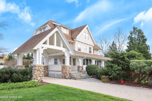40 Rogers Rd, Stamford, CT 06902-8226