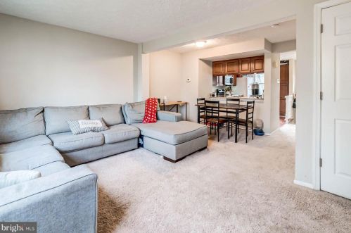 8629 Kenosha Ct, Lorton VA  22079-3045 exterior