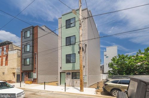 2539 Manton St, Philadelphia PA  19146-3915 exterior