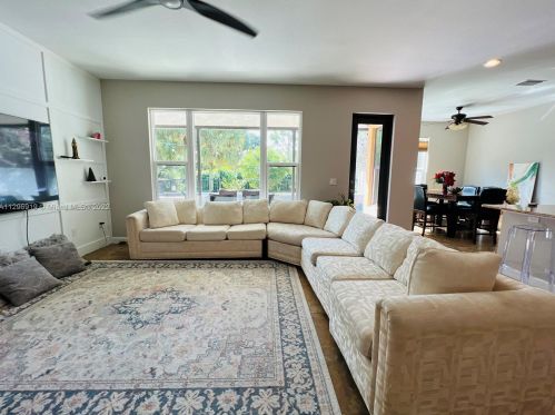 3864 Aspen Leaf Dr, Boynton Beach FL  33436-1700 exterior