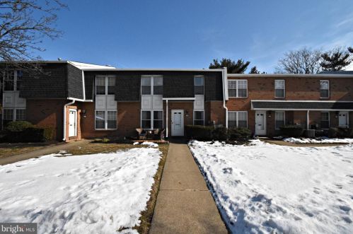 1109 Harbour Dr, Palmyra NJ 08065-2218 exterior