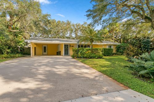 545 Date Palm Rd, Vero Beach, FL 32963-1629