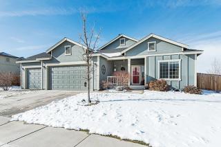 7675 Crest Bluff Dr, Reno, NV 89506-5775