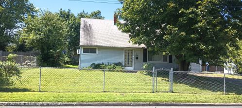 30 Steven Ave, Tinton Falls, NJ 07724-2631