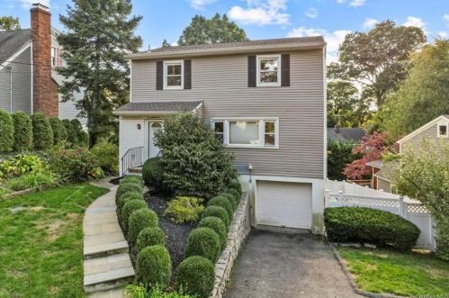 184 Harding Dr, New Rochelle, NY 10801-2902