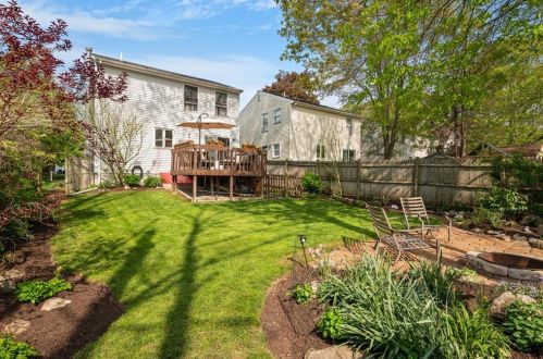 37 Plant St, Cumberland RI  02864-1910 exterior