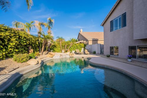 7002 Lone Cactus Dr, Glendale AZ 85308-9508 exterior