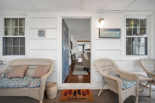 29 Bayview Rd, Niantic CT  06357-2003 exterior