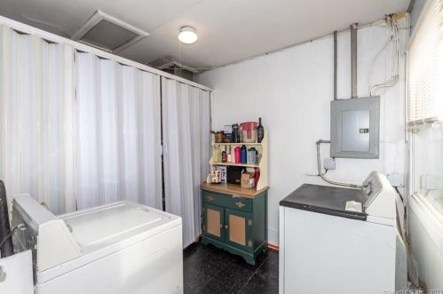 403 Litchfield Dr, Windsor Locks CT  06096-2040 exterior