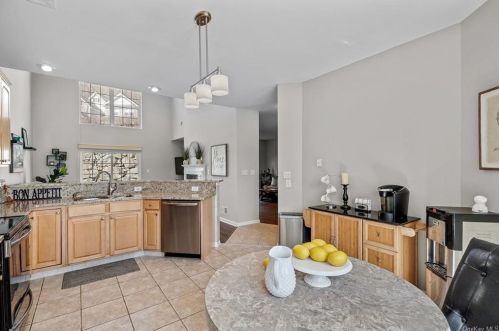179 Woodlands Dr, Tuxedo Park NY  10987-4803 exterior