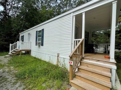 17 Nicholas Cir, Danville, NH 03819-3198