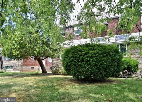 825 Magee Ave, Philadelphia, PA 19111-4811