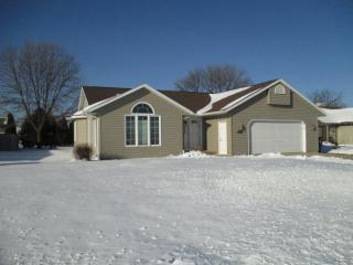 2116 Clovernook Ln, Neenah, WI 54956-1091