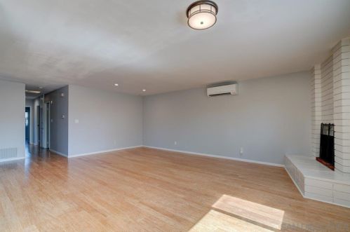 4550 Berwick Dr, San Diego CA  92117-4228 exterior