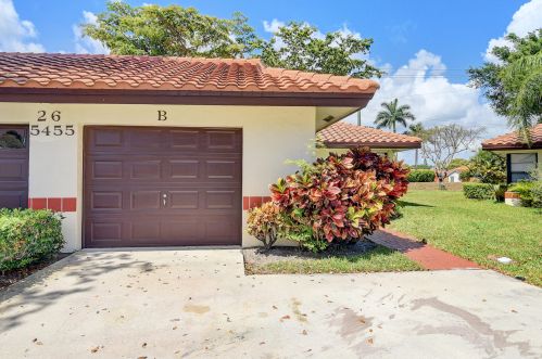 5455 Palm Springs Ln, Boynton Beach, FL