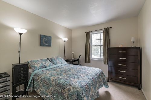 41 Kingsley Way, East Freehold NJ  07728-1675 exterior