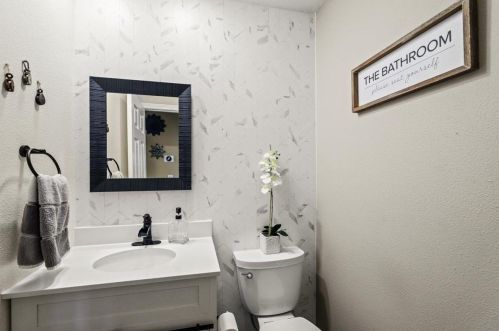 1900 Foxtail Ct, Turlock CA  95382-2890 exterior