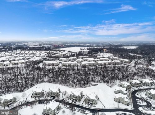 708 Thornhill Dr, Collegeville PA  19426-3955 exterior