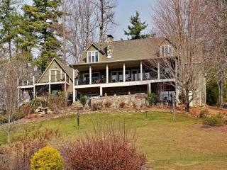 1102 Wildlife Trl, Hendersonville, NC 28739-7752