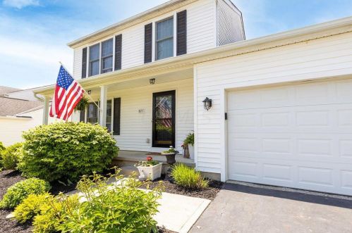 823 Corylus Dr, Pataskala, OH 43062-7591