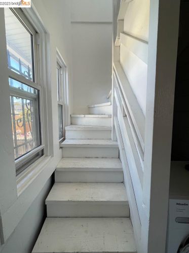 840 58th St, Oakland CA  94608-1404 exterior