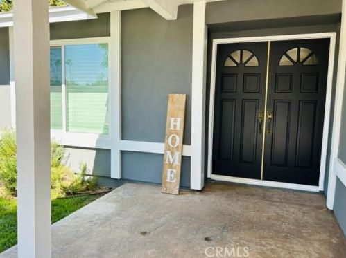 28270 Robin Ave, Santa Clarita, CA 91350-1433