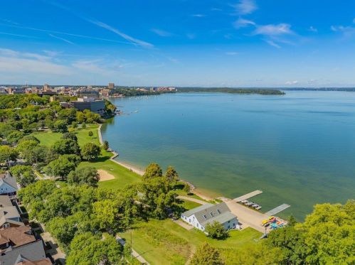 644 Johnson St, Madison WI 53703-1531 exterior