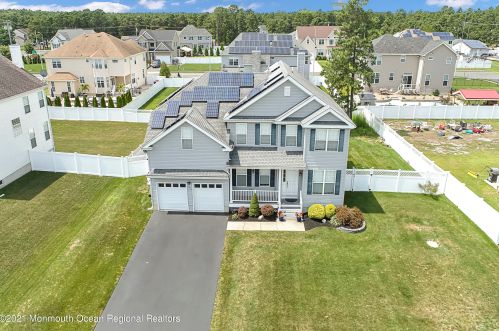 386 Hopedale Dr, Berkeley Township NJ  08721-2781 exterior