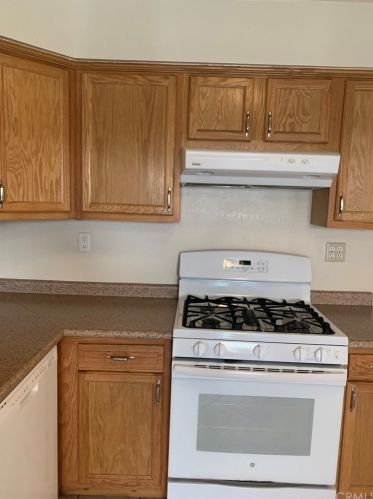 1192 Mitchell Ave, Tustin CA  92780-5671 exterior