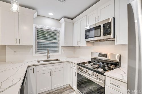 168 Mary Ave, Perth Amboy NJ  08863-1547 exterior