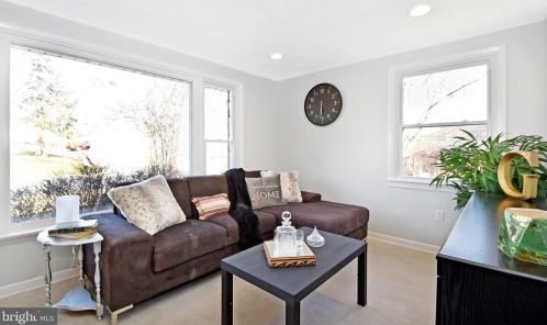 820 Areba Ave, Swatara PA  17033-1905 exterior