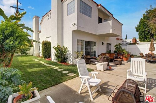 5100 Noble Ave, Van Nuys CA 91402-4509 exterior