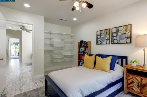 4330 Fairlands Dr, Pleasanton CA  94588-3428 exterior