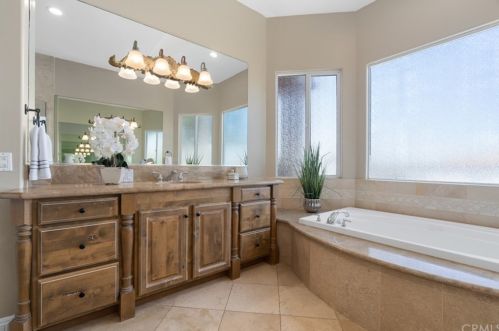 607 Gertruda Ave, Redondo Beach CA  90277-2132 exterior