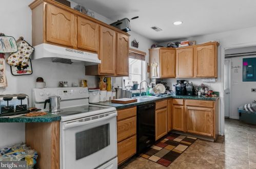15 Harper Ln, Willingboro NJ  08046-1711 exterior