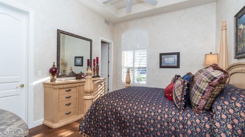 15645 7 St, Phoenix AZ 85014-4142 exterior