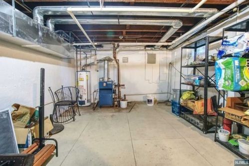 1140 Kensington Rd, Teaneck NJ  07666-2758 exterior