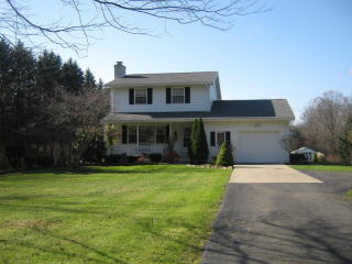 2929 Orangeville Rd, Masury, OH 44438-9768