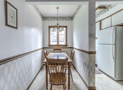 20 Marshall Ave, Floral Park NY  11001-3201 exterior