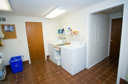 54 River Rd, Roxbury Township NJ  07836-9627 exterior