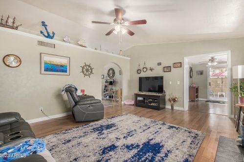 4722 Wahalla Ln, Glendale AZ 85308-7081 exterior